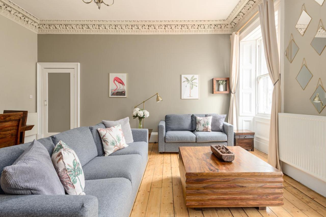 2 Bed Old Town Apartment - Next To Castle Edimburgo Exterior foto